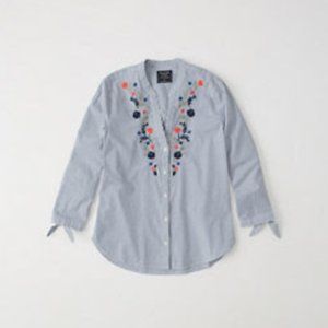 NWT $58 Abercrombie & Fitch Embroidered Floral Tie-Sleeve Blouse in XS!